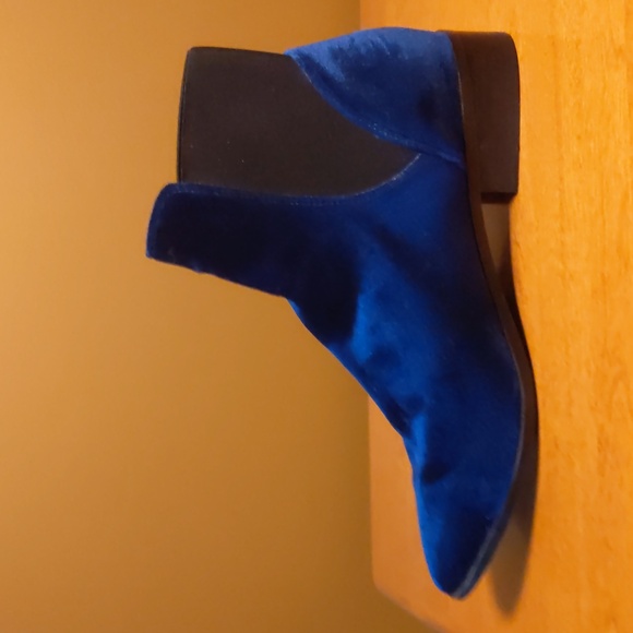 Aldo blue velvet booties - Picture 2 of 8